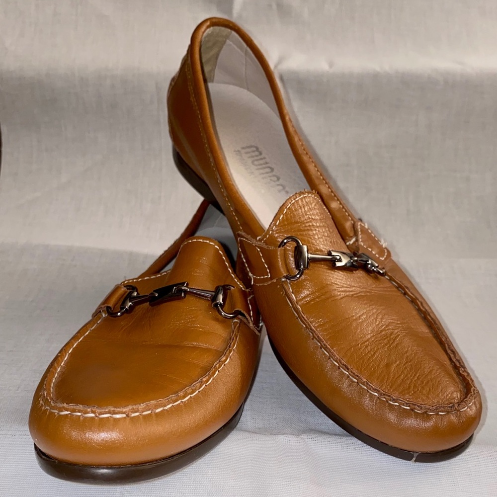 Munro Leather Loafers Size 9